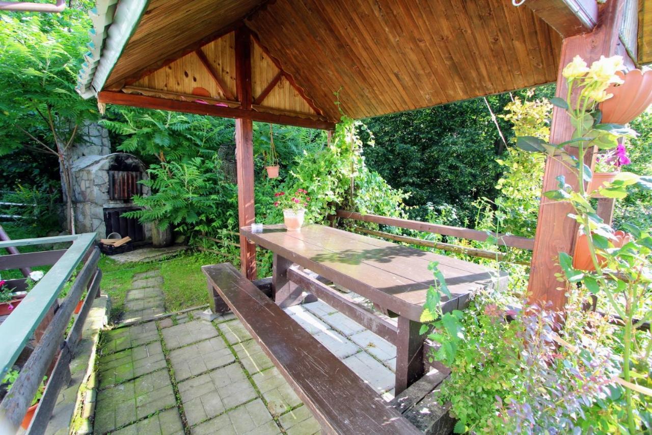 Котедж "Гірський Затишок" Yaremche Exterior photo