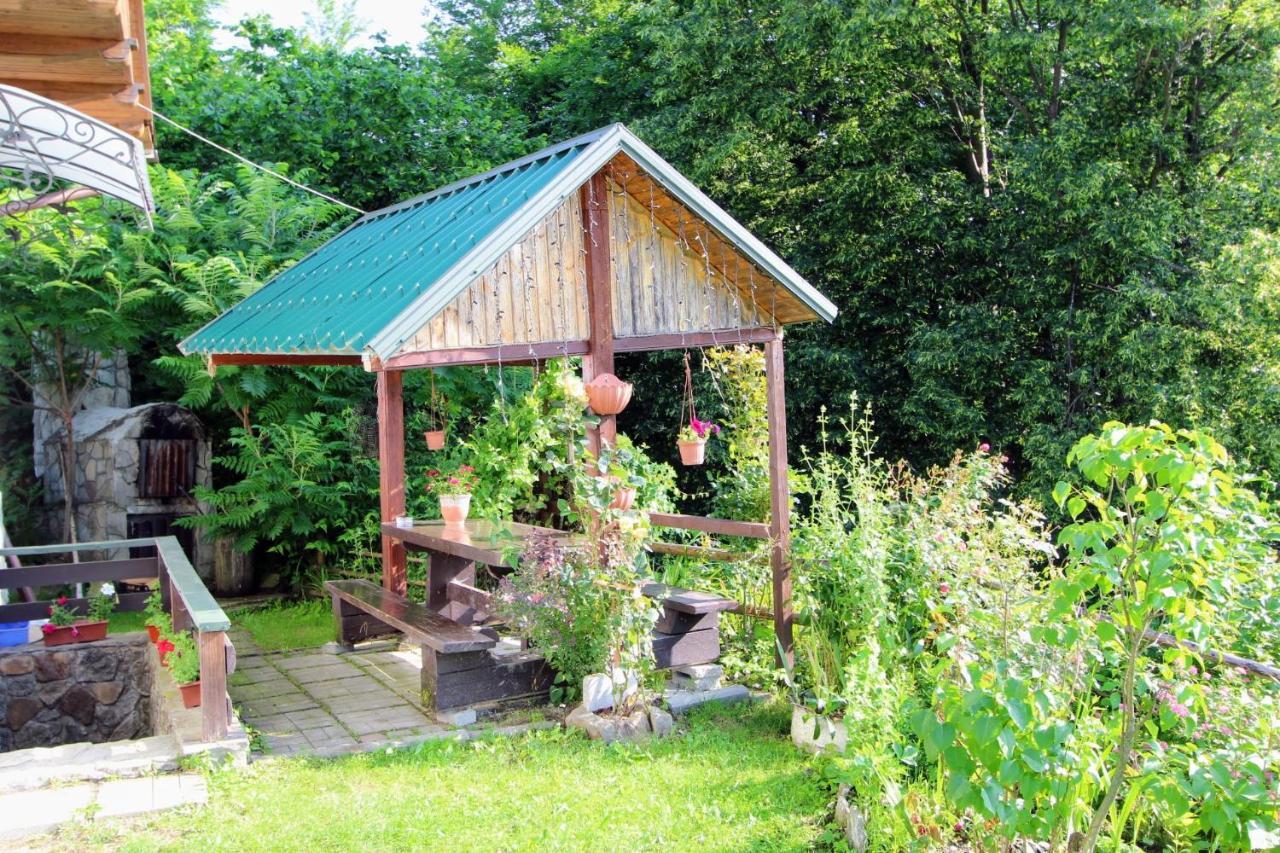 Котедж "Гірський Затишок" Yaremche Exterior photo