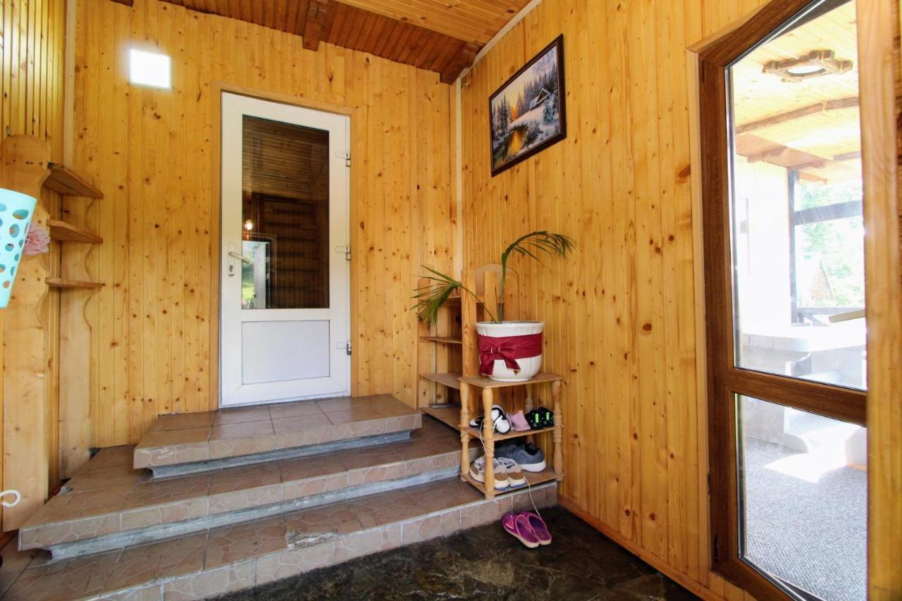 Котедж "Гірський Затишок" Yaremche Exterior photo
