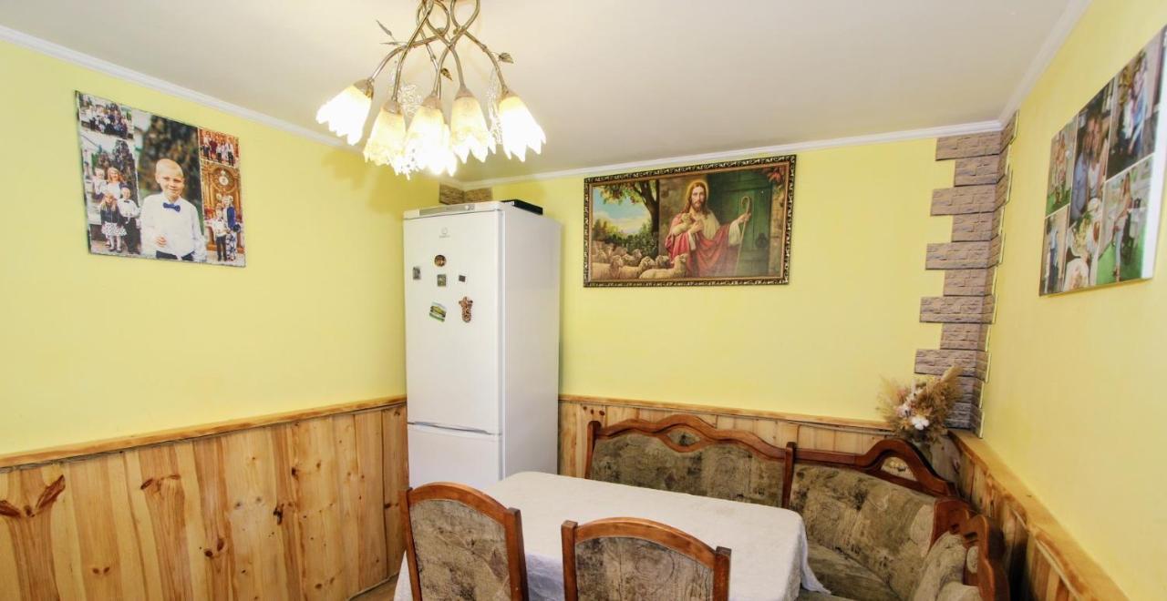 Котедж "Гірський Затишок" Yaremche Exterior photo